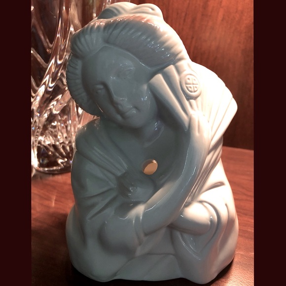 NEW 1990s Chinoiserie Figurines Set of 3 - Picture 3 of 11